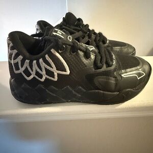 Puma Big kids Kids Boys Mb1 Lo Basketball Sneakers Shoes - Black - Size 5